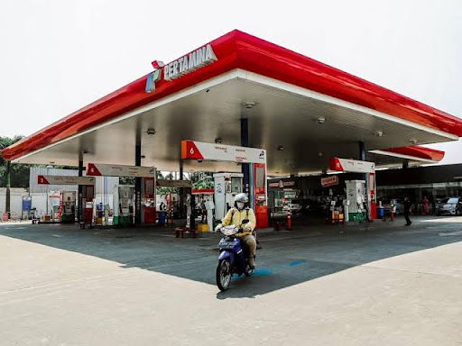 Nadia RIU - Bekasi Barat,SPBU Pertamina 34-17122