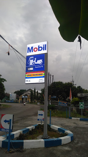 Mobil Indostasion Janti