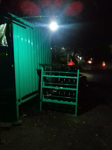 Penjual Bensin