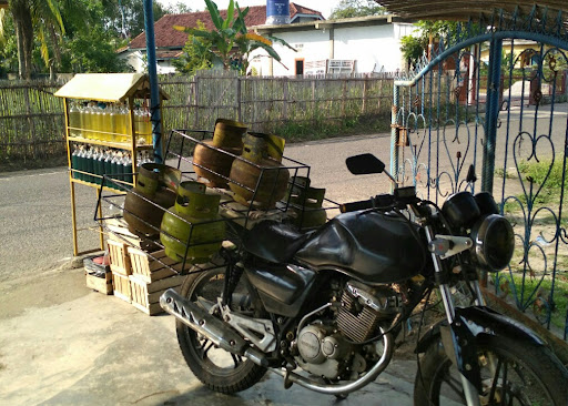 Warung Bensin & Gas